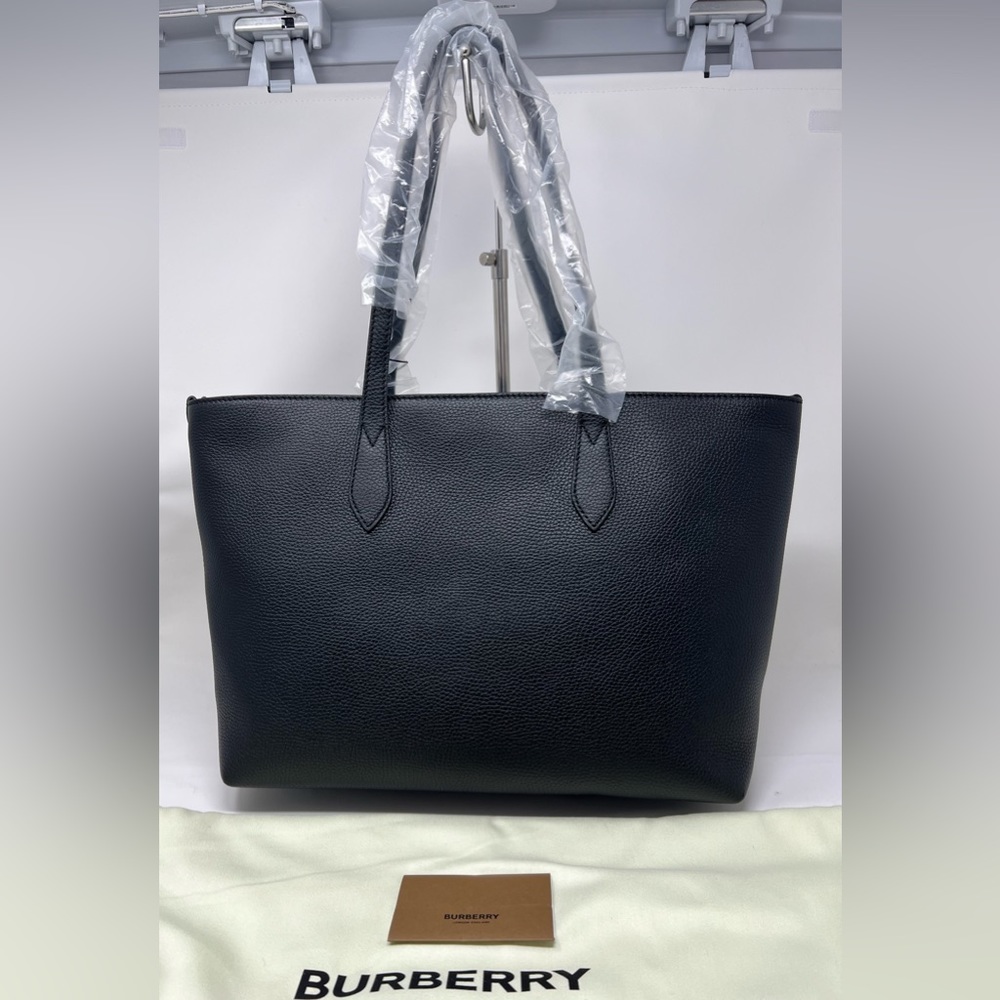 Burberry Ardwell Logo Embossed black Leather shopping Tote - Picture 8 of 16